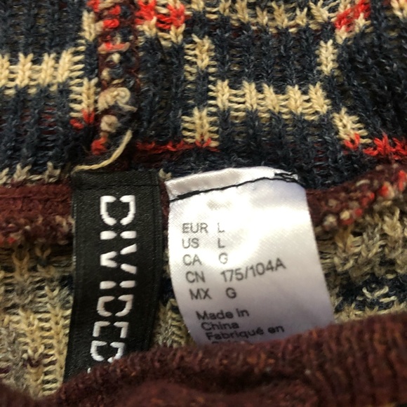 H&M pattern sweater - Picture 3 of 4